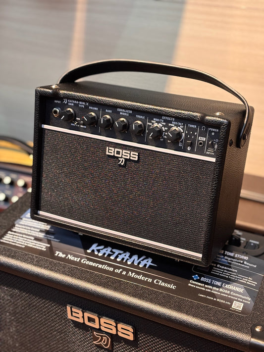 BOSS Katana MINI X 10 watt Guitar Amp