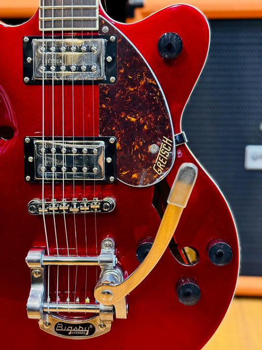 Gretsch G2657T Streamliner Center Block Jr. Double-Cut w/Bigsby Electric Guitar, Candy Apple Red