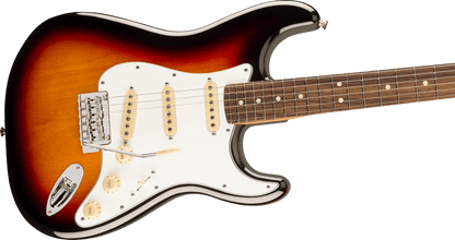 FENDER PLAYER II STRATOCASTER ELEC GTR,RW FB,CORAL RED 558