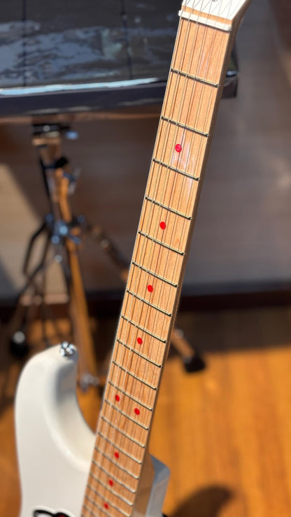 Squier by Fender Limited Edition Hello Kitty Stratocaster Electric Guitar, Maple FB,White